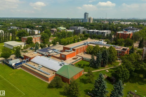 9523 87 Avenue Nw, Edmonton, AB 