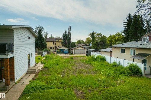 9523 87 Avenue Nw, Edmonton, AB 