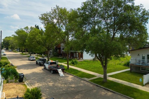 9523 87 Avenue Nw, Edmonton, AB 