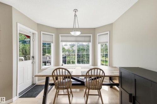 8203 5 Avenue Sw, Edmonton, AB - Indoor Photo Showing Dining Room