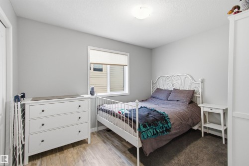 8203 5 Avenue Sw, Edmonton, AB - Indoor Photo Showing Bedroom