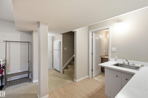 8203 5 Avenue Sw, Edmonton, AB - Indoor