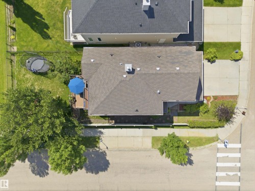 8203 5 Avenue Sw, Edmonton, AB - Outdoor
