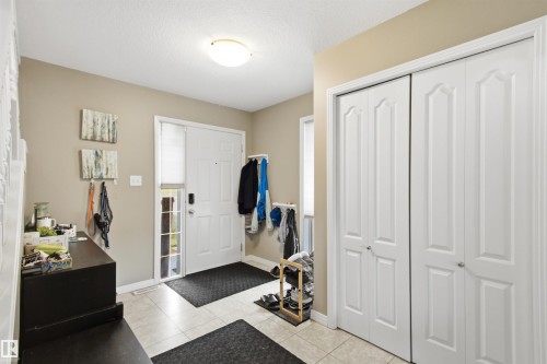 8203 5 Avenue Sw, Edmonton, AB - Indoor