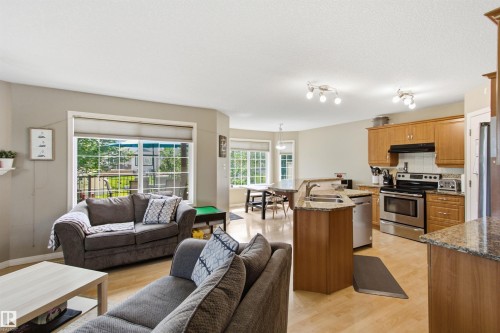 8203 5 Avenue Sw, Edmonton, AB - Indoor