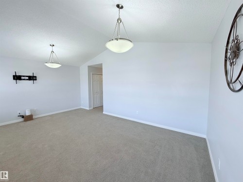 7819 173 Avenue, Edmonton, AB - Indoor Photo Showing Other Room