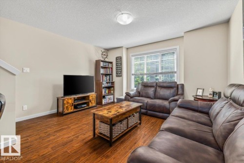#40 9515 160 Av Nw, Edmonton, AB - Indoor Photo Showing Living Room