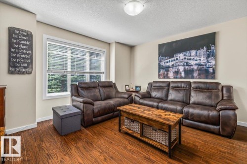 #40 9515 160 Av Nw, Edmonton, AB - Indoor Photo Showing Living Room