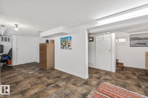11328 65 Street Nw, Edmonton, AB - Indoor Photo Showing Other Room
