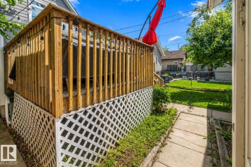 11328 65 Street Nw, Edmonton, AB - Outdoor