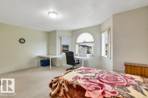 3135 34B Avenue Nw, Edmonton, AB - Indoor Photo Showing Bedroom