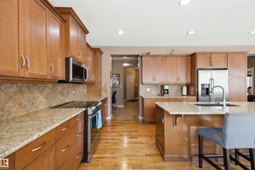 12429 17A Avenue Sw, Edmonton, AB - Indoor Photo Showing Kitchen With Upgraded Kitchen