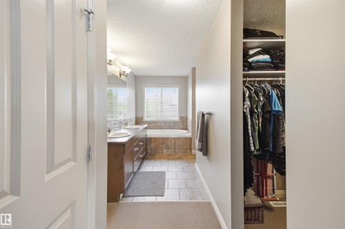 12429 17A Avenue Sw, Edmonton, AB - Indoor