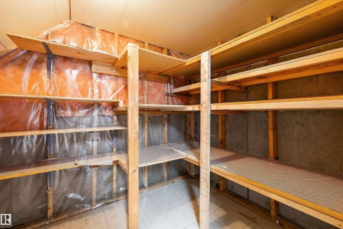 7540 152C Avenue Nw, Edmonton, AB - Indoor Photo Showing Other Room