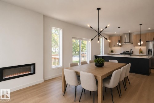 10546 72 Avenue Nw, Edmonton, AB - Indoor Photo Showing Dining Room