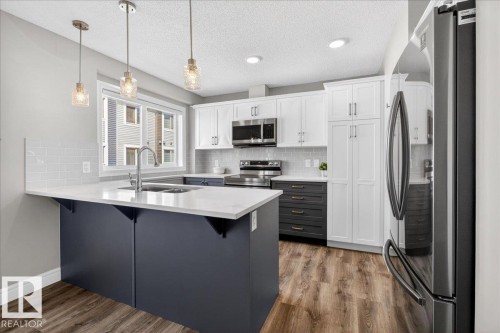 #63 16335 84 St Nw, Edmonton, AB - Indoor Photo Showing Kitchen With Upgraded Kitchen
