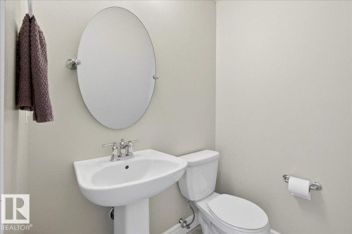 #63 16335 84 St Nw, Edmonton, AB - Indoor Photo Showing Bathroom