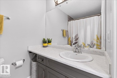 #63 16335 84 St Nw, Edmonton, AB - Indoor Photo Showing Bathroom