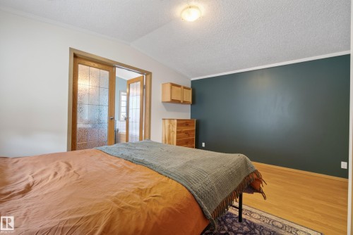 547 Evergreen Park Northwest, Edmonton, AB - Indoor Photo Showing Bedroom
