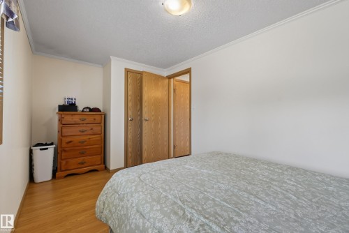 547 Evergreen Park Northwest, Edmonton, AB - Indoor Photo Showing Bedroom