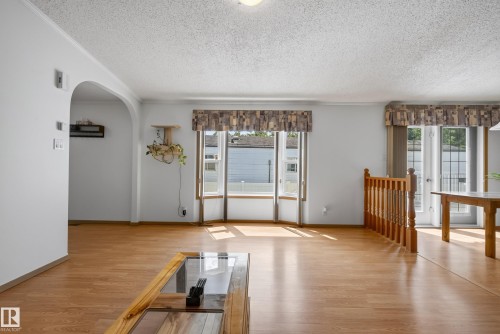 547 Evergreen Park Northwest, Edmonton, AB - Indoor Photo Showing Other Room
