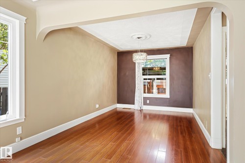 11322 56 Street Nw, Edmonton, AB - Indoor Photo Showing Other Room