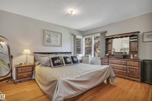 11807 91 Avenue Nw, Edmonton, AB - Indoor Photo Showing Bedroom