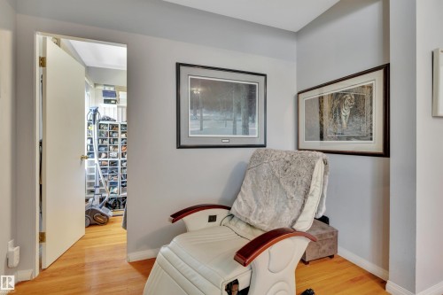 11807 91 Avenue Nw, Edmonton, AB - Indoor