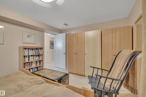 11807 91 Avenue Nw, Edmonton, AB - Indoor