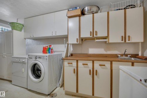 11807 91 Avenue Nw, Edmonton, AB - Indoor Photo Showing Laundry Room