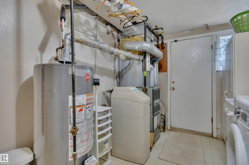 11807 91 Avenue Nw, Edmonton, AB - Indoor Photo Showing Laundry Room