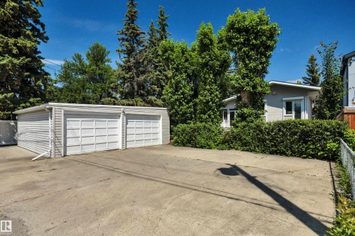 11807 91 Avenue Nw, Edmonton, AB - Outdoor