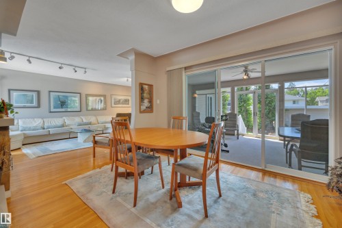 11807 91 Avenue Nw, Edmonton, AB - Indoor Photo Showing Dining Room