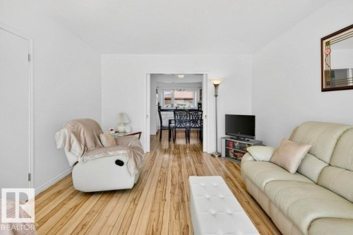 13523 65 Street, Edmonton, AB - Indoor Photo Showing Living Room