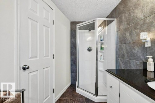 13523 65 Street, Edmonton, AB - Indoor Photo Showing Bathroom