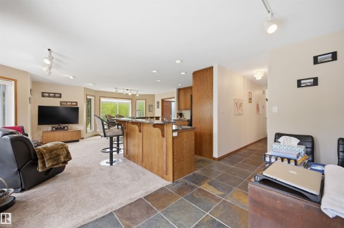777 Butterworth Drive Nw, Edmonton, AB - Indoor