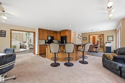 777 Butterworth Drive Nw, Edmonton, AB - Indoor