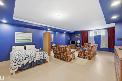 777 Butterworth Drive Nw, Edmonton, AB - Indoor Photo Showing Bedroom