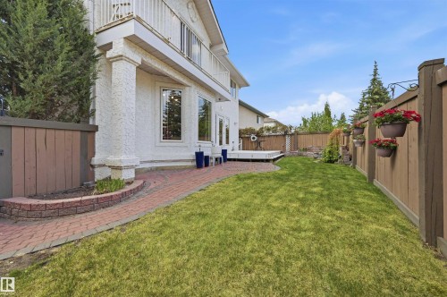 777 Butterworth Drive Nw, Edmonton, AB - Outdoor