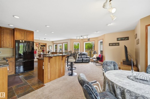 777 Butterworth Drive Nw, Edmonton, AB - Indoor