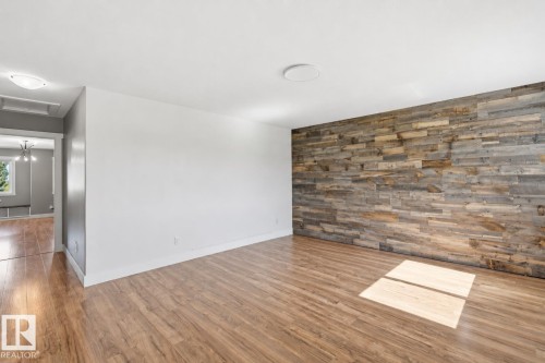 9 Southbridge Drive, Calmar, AB - Indoor Photo Showing Other Room