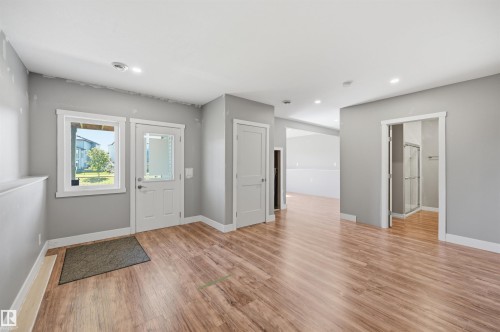 9 Southbridge Drive, Calmar, AB - Indoor Photo Showing Other Room