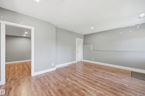 9 Southbridge Drive, Calmar, AB - Indoor Photo Showing Other Room