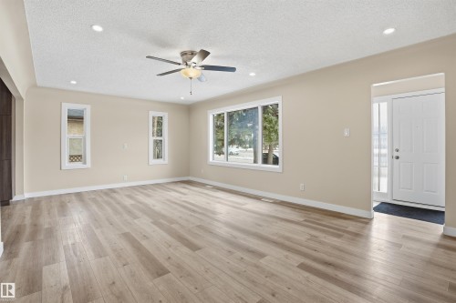 12235 St Albert Trail Nw, Edmonton, AB - Indoor Photo Showing Other Room