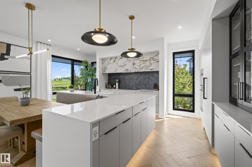 #42 5 Rondeau Dr, St. Albert, AB - Indoor