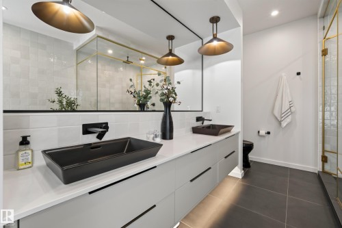 #42 5 Rondeau Dr, St. Albert, AB - Indoor