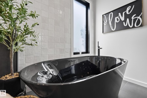 #42 5 Rondeau Dr, St. Albert, AB - Indoor