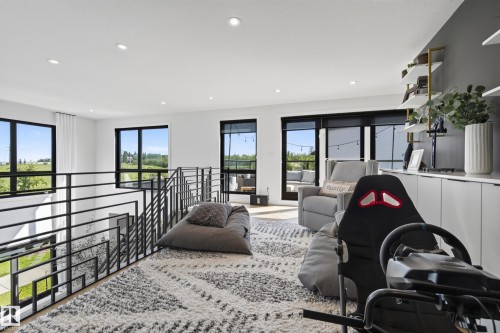 #42 5 Rondeau Dr, St. Albert, AB - Indoor