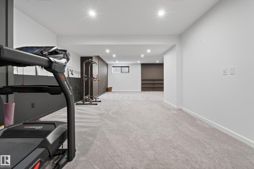 #42 5 Rondeau Dr, St. Albert, AB - Indoor