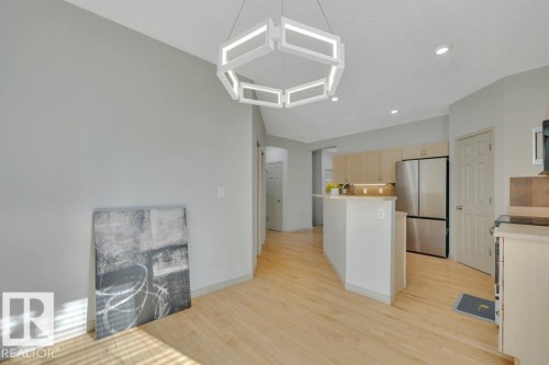 #41 1650 Towne Center Bv Nw, Edmonton, AB - Indoor Photo Showing Kitchen